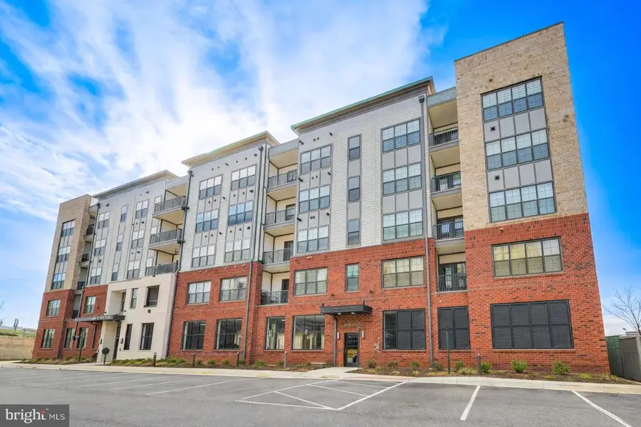 106 Saint Ives Pl #408, Oxon Hill, MD 20745 - #2