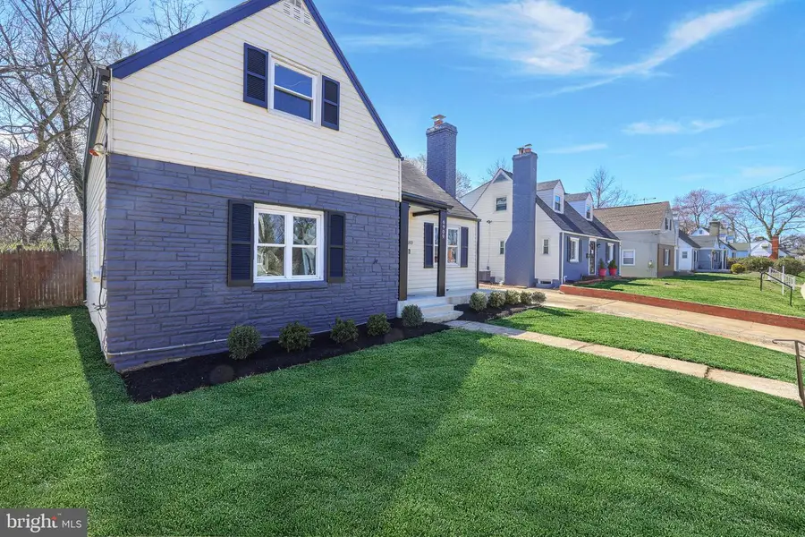 6909 Gateway Blvd, District Heights, MD 20747 - #2