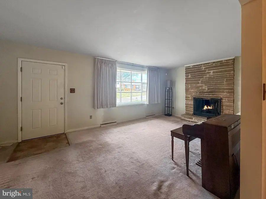 6404 Summerhill Rd, Temple Hills, MD 20748 - #3