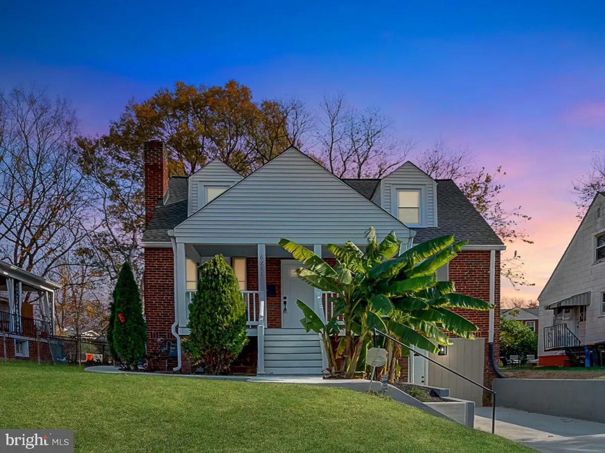 6211 42nd Ave, Hyattsville, MD 20781 - #1
