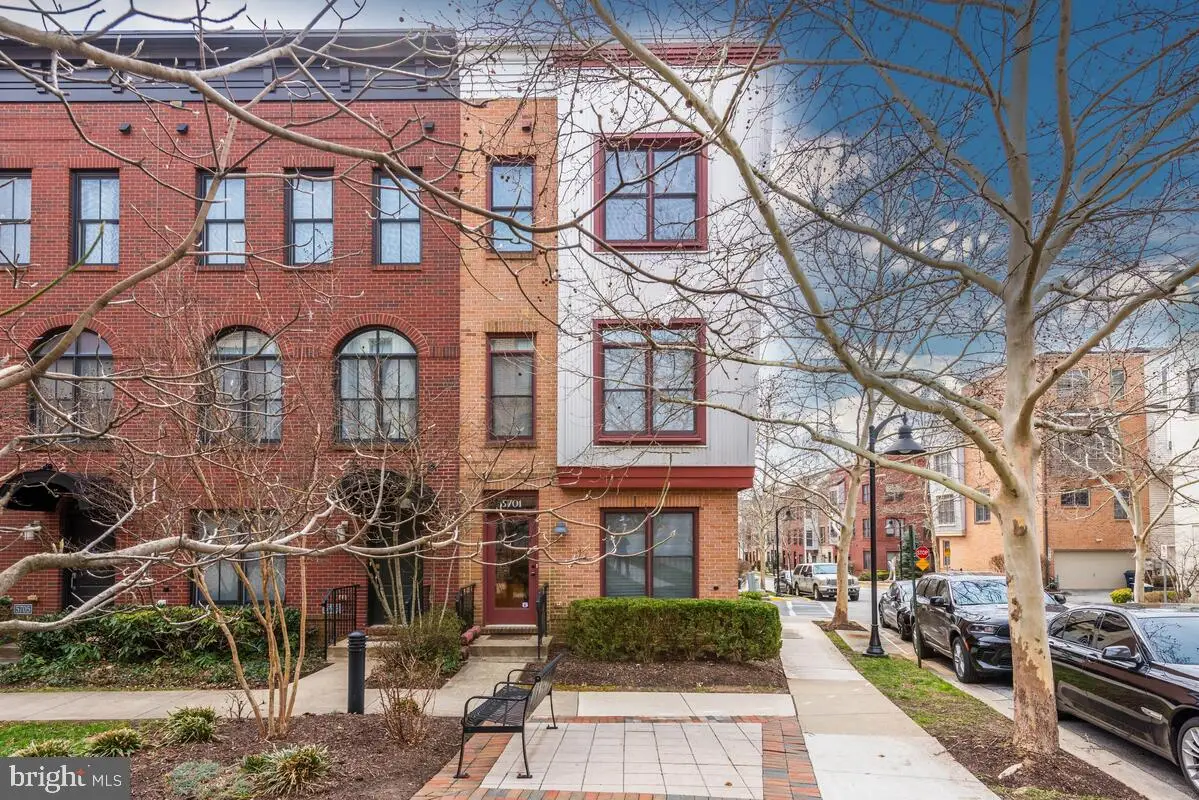 5701 44th Ave, Hyattsville, MD 20781 - #1