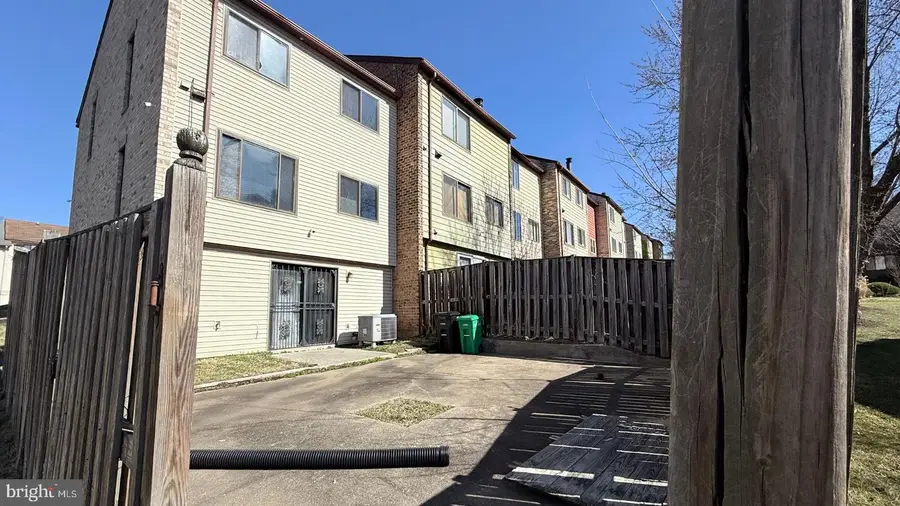 7012 Cipriano Woods Ct, Lanham, MD 20706 - #2