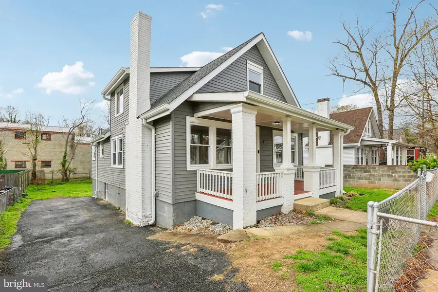 516 68th St, Capitol Heights, MD 20743 - #3