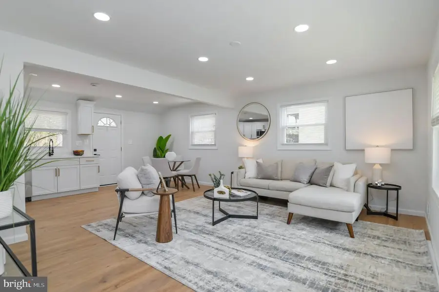 1206 Crisfield Dr, Oxon Hill, MD 20745 - #3