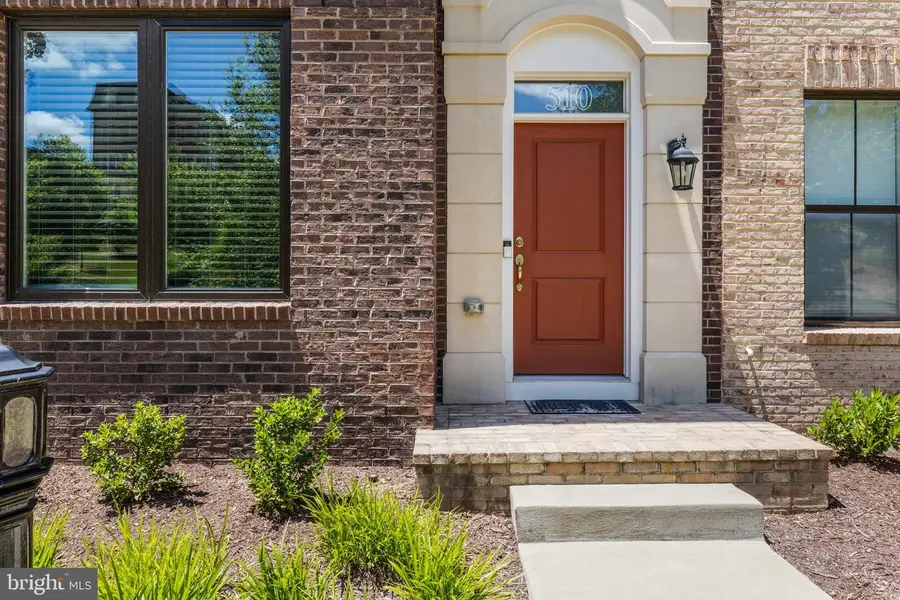 510 Harborview Dr, National Harbor, MD 20745 - #2
