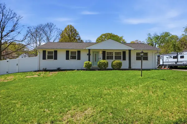 16111 Village Dr W, UPPER MARLBORO, MD 20772