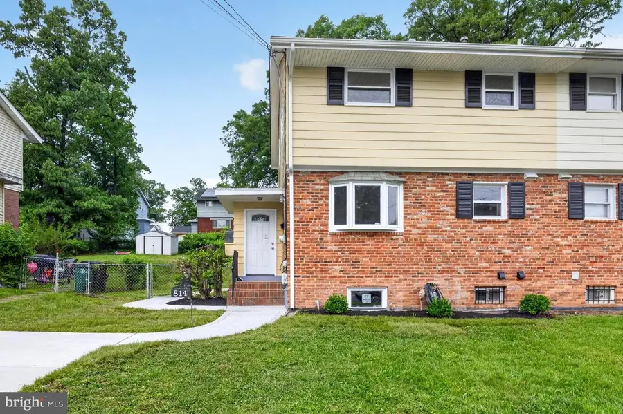 814 Booker Pl, Capitol Heights, MD 20743 - #2