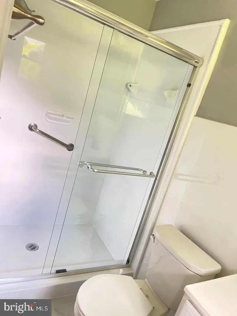 5103 Acorn Dr, Temple Hills, MD 20748 - #3