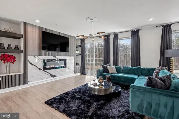 10878 Foxtrot Cir, UPPER MARLBORO, MD 20772