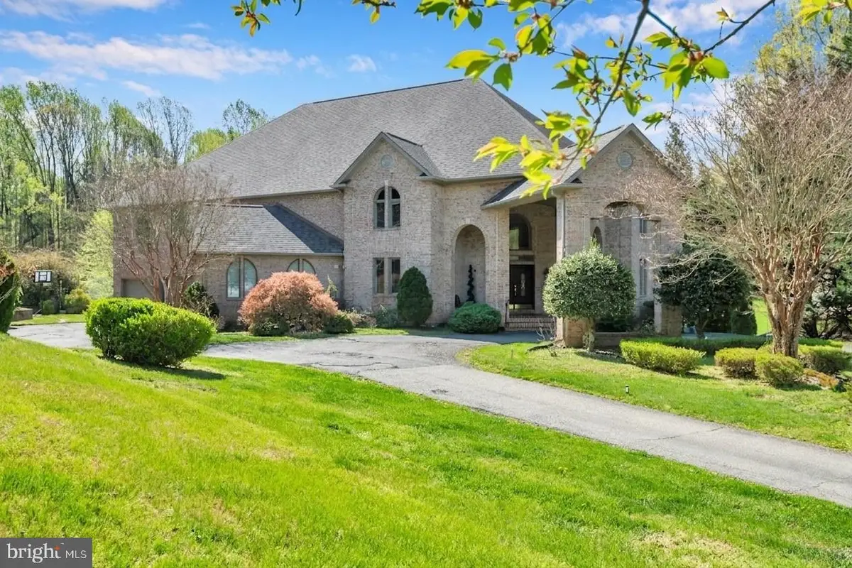 16901 Federal Hill Ct, Bowie, MD 20716 - #1