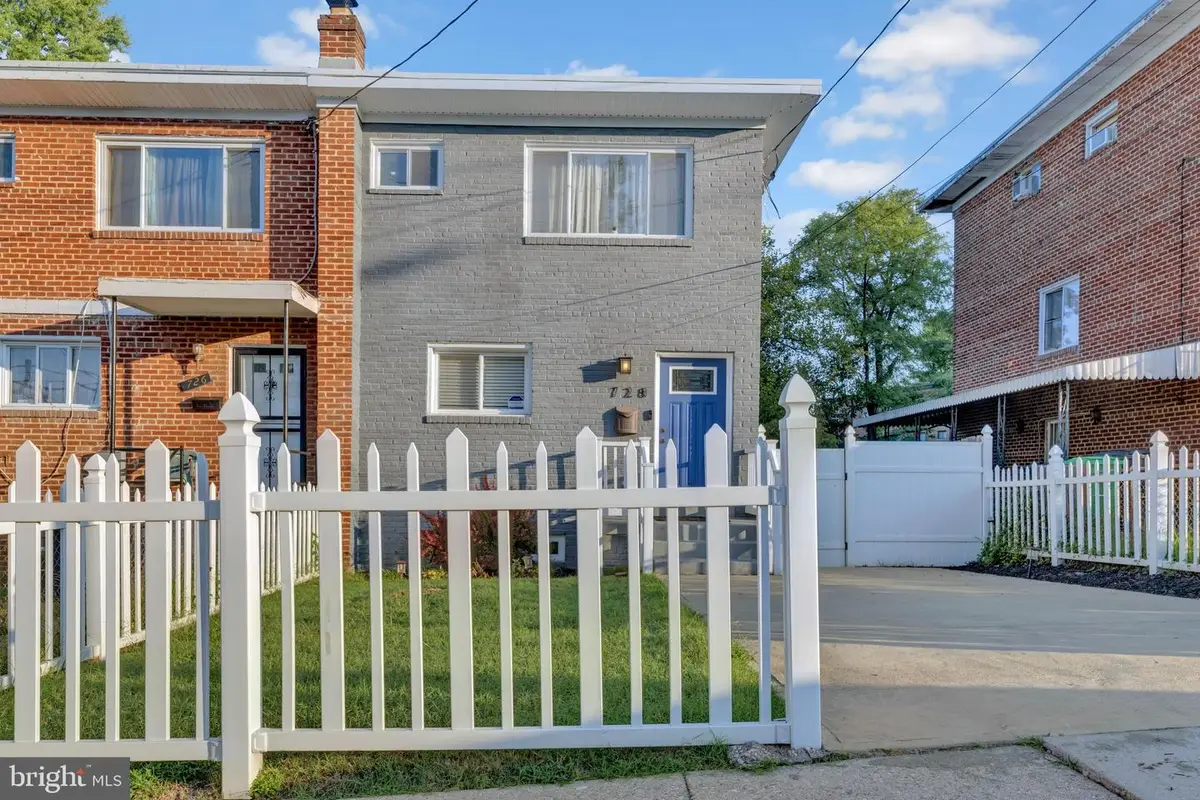 728 Neptune Ave, Oxon Hill, MD 20745 - #1