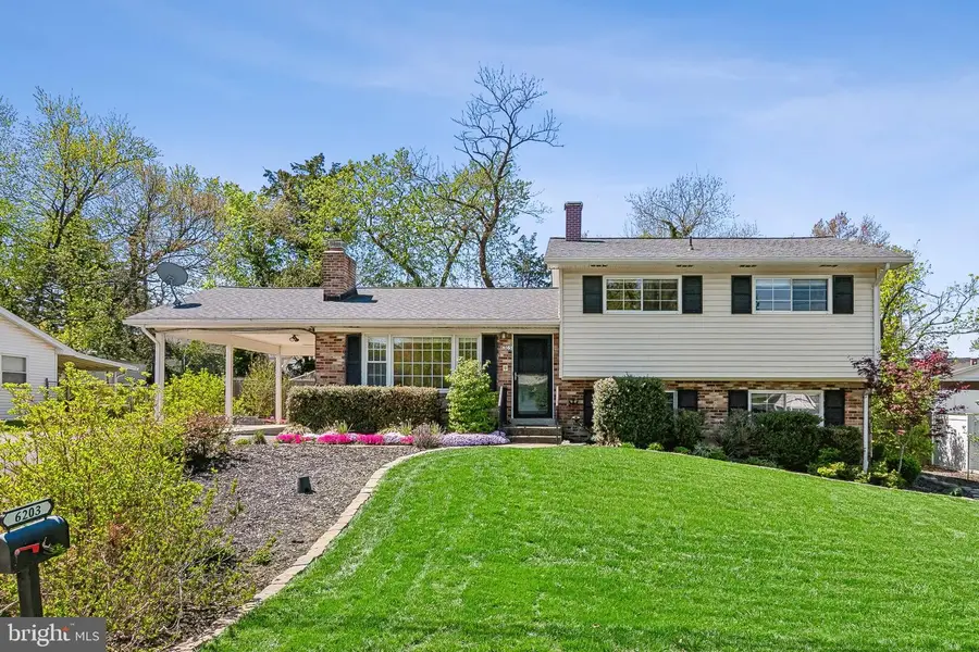 6203 Tyburn St, Temple Hills, MD 20748 - #2