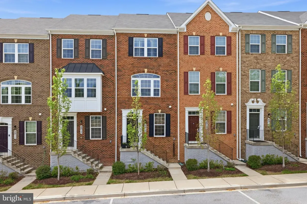 4915 Crest View Dr, Hyattsville, MD 20782 - #1