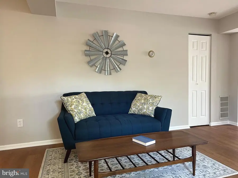 7922 Lakecrest Dr, Greenbelt, MD 20770 - #2