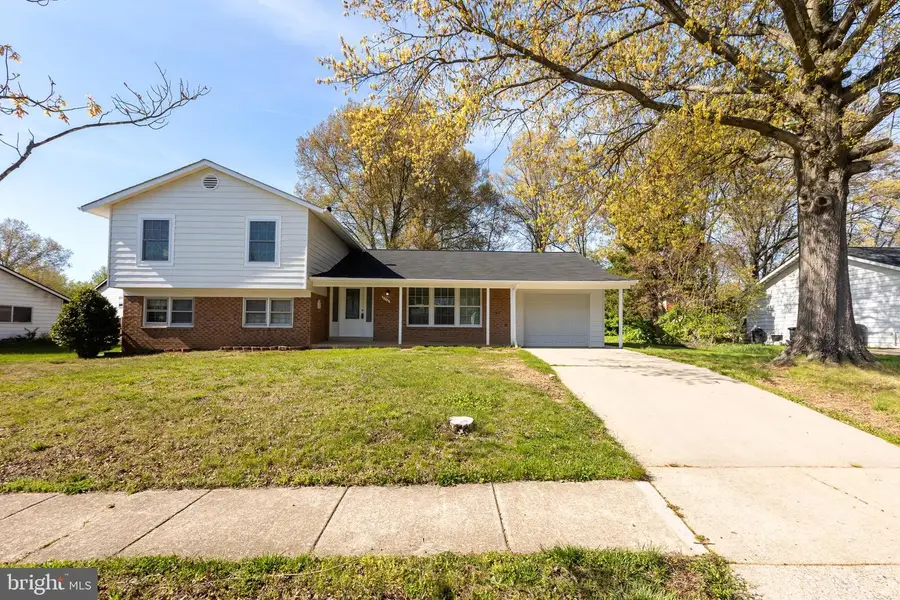 2710 Curry Dr, Hyattsville, MD 20783 - #2