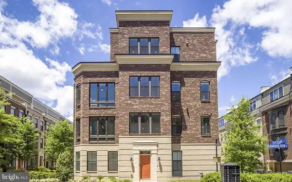 515 Riversail Ln #430, OXON HILL, MD 20745