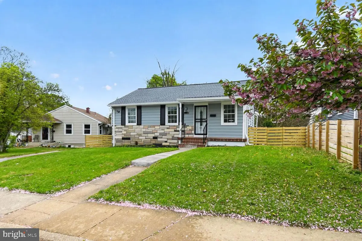 6019 Jamestown Rd, Hyattsville, MD 20782 - #1