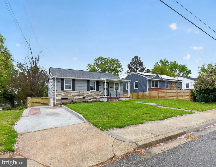 6019 Jamestown Rd, Hyattsville, MD 20782 - #2