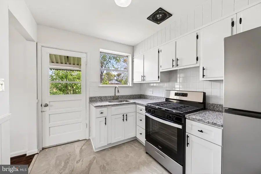 2412 Fordham St, Hyattsville, MD 20783 - #2