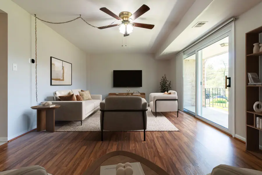 7950 Lakecrest Dr, Greenbelt, MD 20770 - #3