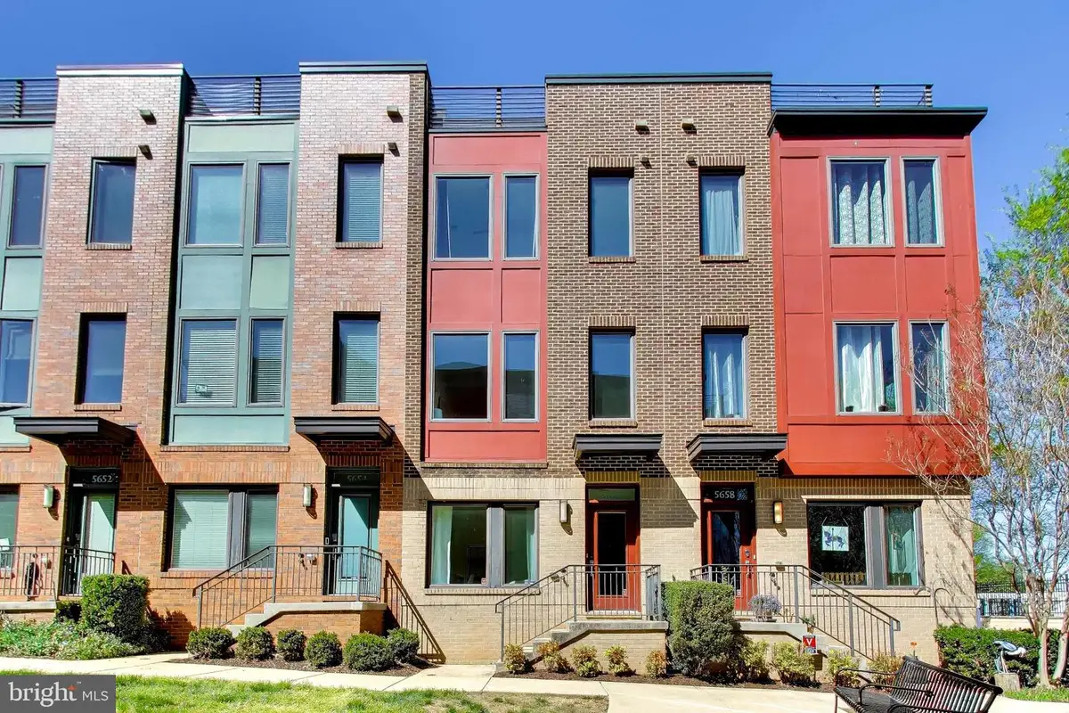 5656 46th Pl, Hyattsville, MD 20781 - #1