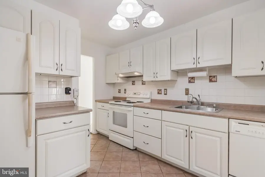 9200 Edwards Way #514, Hyattsville, MD 20783 - #3