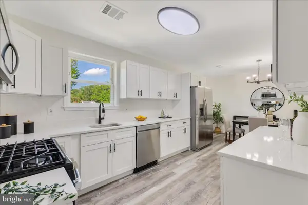 6810 Surratts Rd, CLINTON, MD 20735