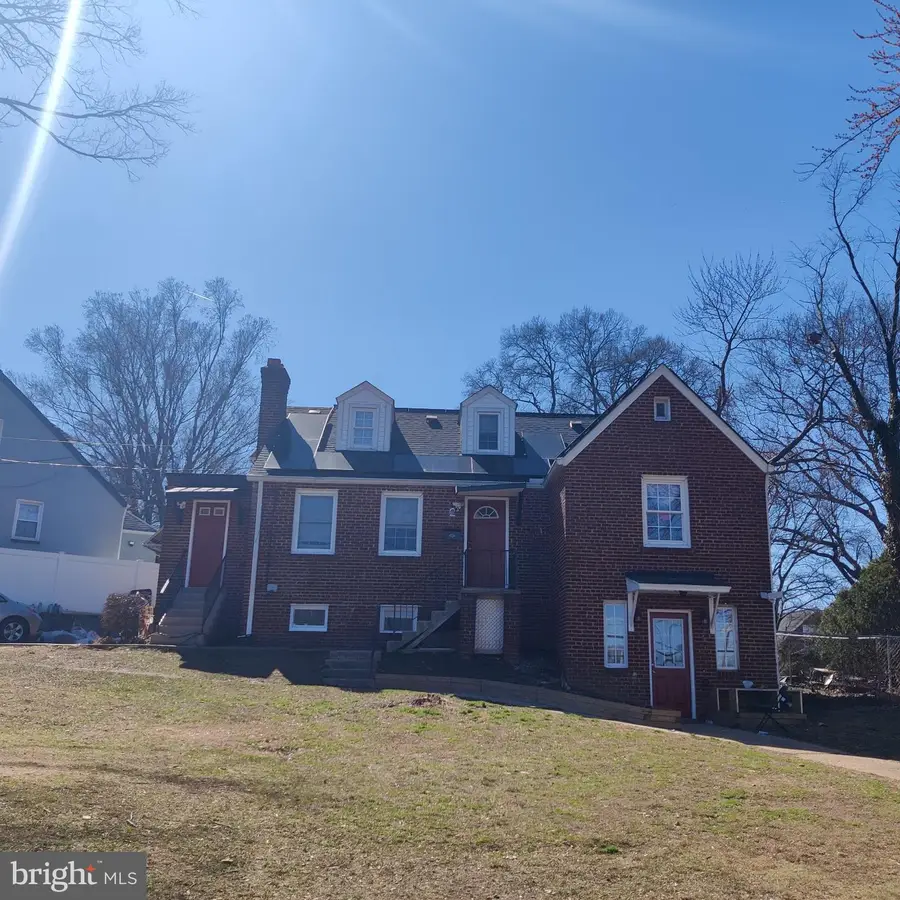 2 Seneca Dr, Oxon Hill, MD 20745 - #2