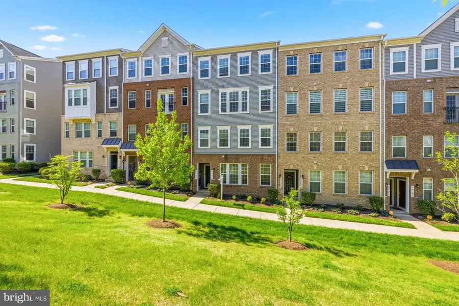 2731 Pinebrook Rd, Landover, MD 20785 - #2