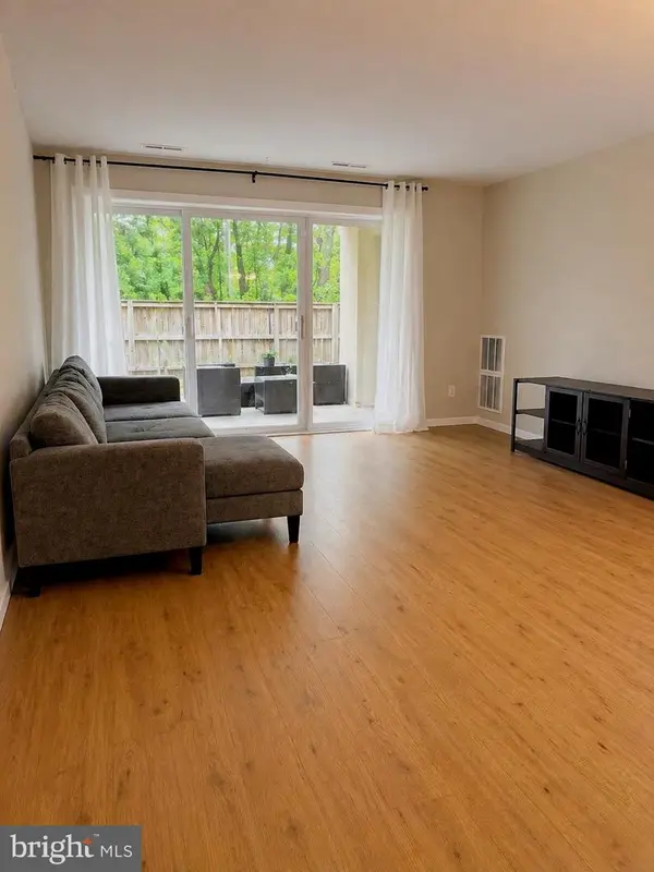 10107 Prince Pl #103-9b, UPPER MARLBORO, MD 20774