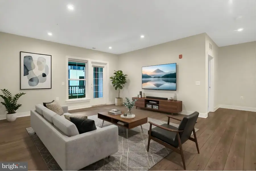 102 Saint Ives Pl #108, Oxon Hill, MD 20745 - #2