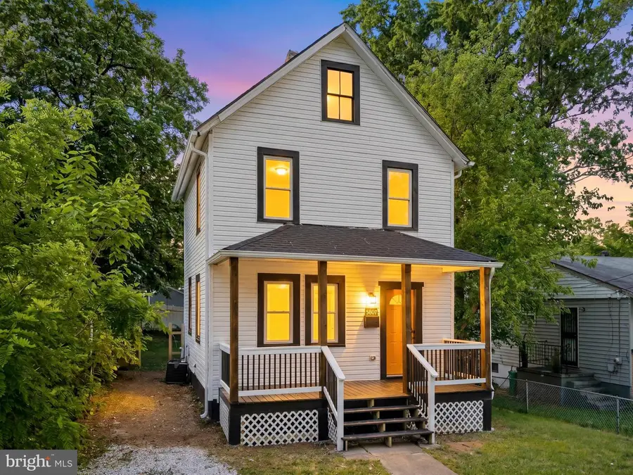 5807 Dade St, Capitol Heights, MD 20743 - #2