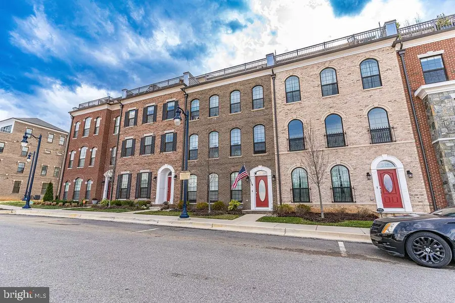 518 Triggerfish Dr, Oxon Hill, MD 20745 - #2