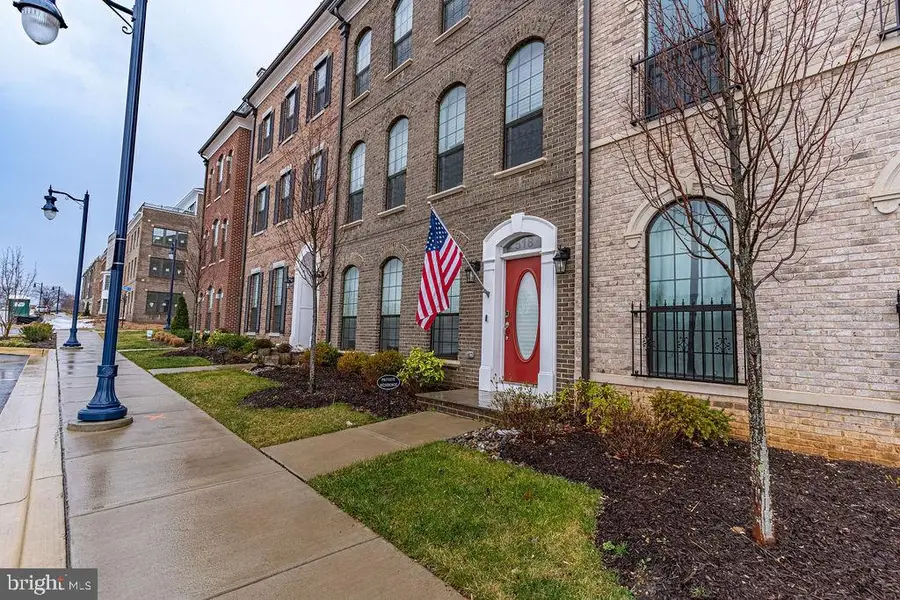 518 Triggerfish Dr, Oxon Hill, MD 20745 - #3