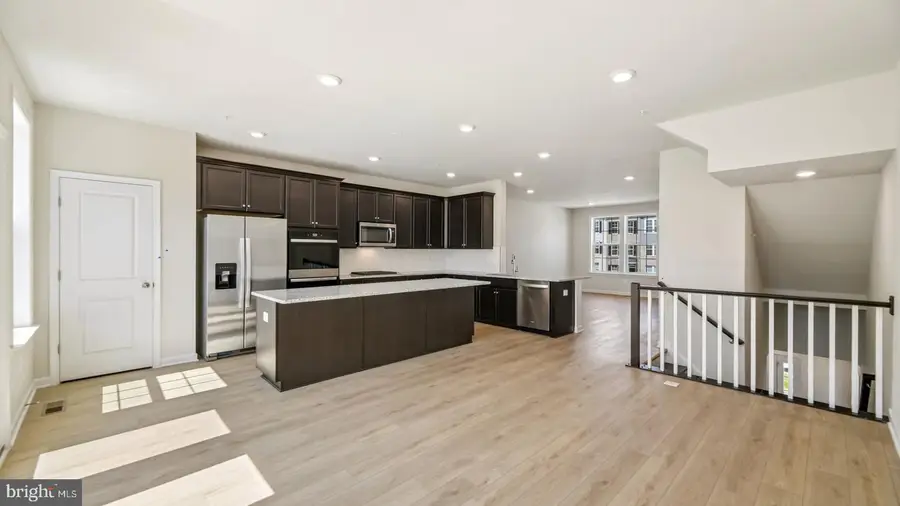 7834 Presidential Pkwy, Upper Marlboro, MD 20774 - #3