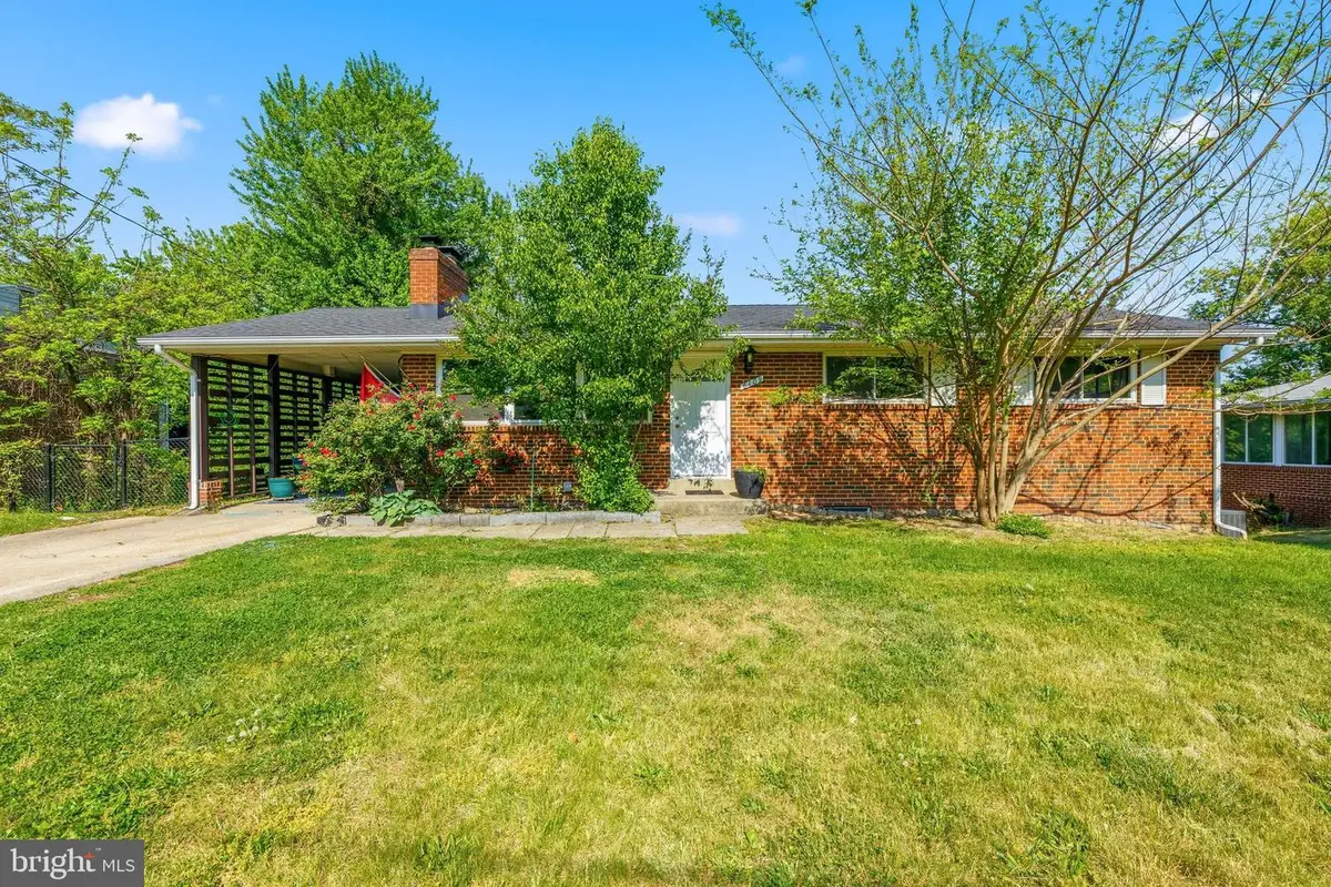 6109 Colonial Ter, Temple Hills, MD 20748 - #1