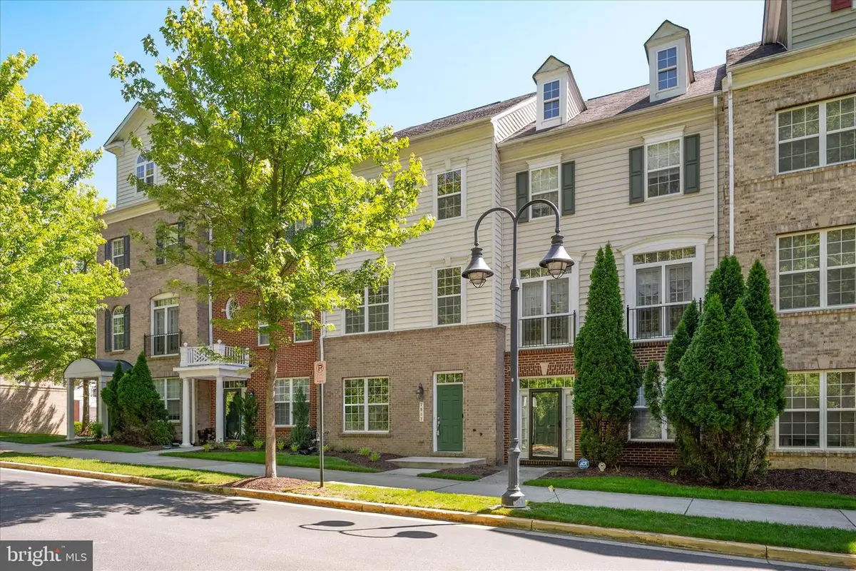 7907 Homefield Dr, Landover, MD 20785 - #1