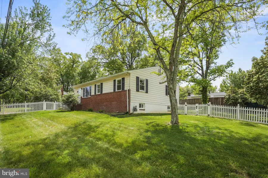 5802 Shepherd Ln, Lanham, MD 20706 - #2