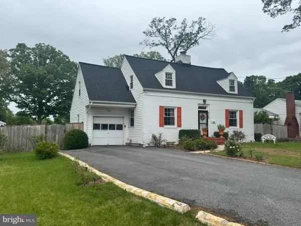 9104 8th St, LANHAM, MD 20706