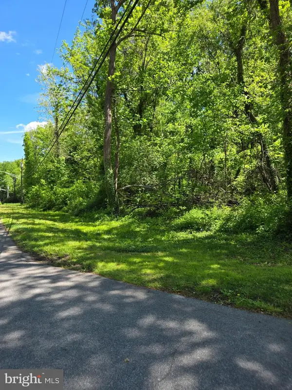 16301 Lea Dr, BOWIE, MD 20715