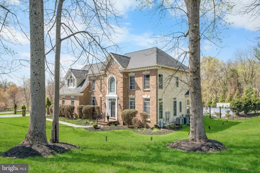 1201 Alicia Dr, Upper Marlboro, MD 20774 - #2