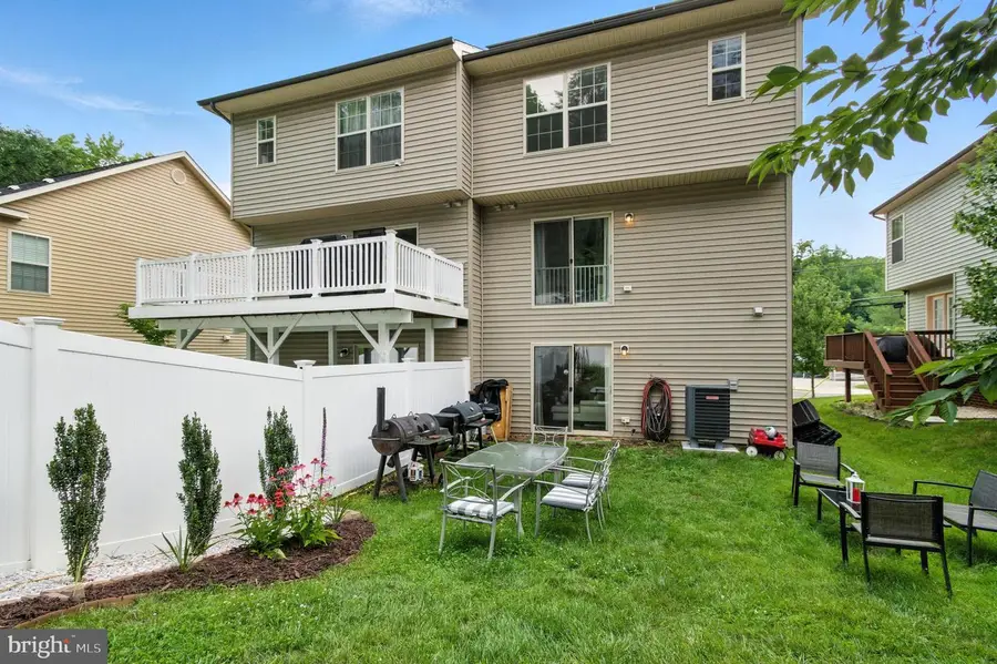 1052 Owens Rd, Oxon Hill, MD 20745 - #2