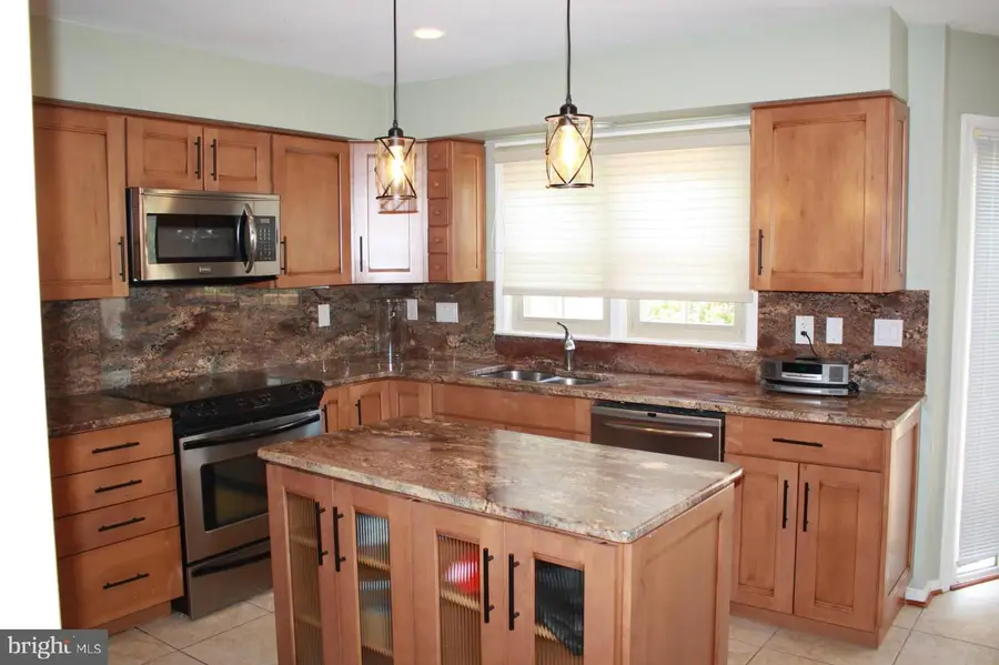 8606 Compass Ct, Laurel, MD 20708 - #3