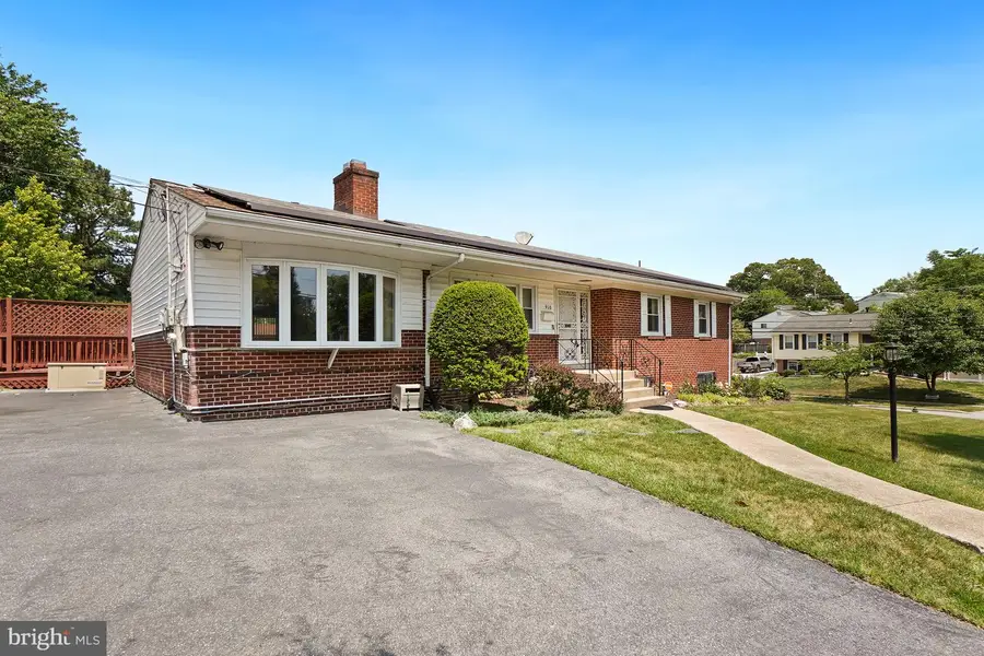 910 Luray Pl, Hyattsville, MD 20783 - #3