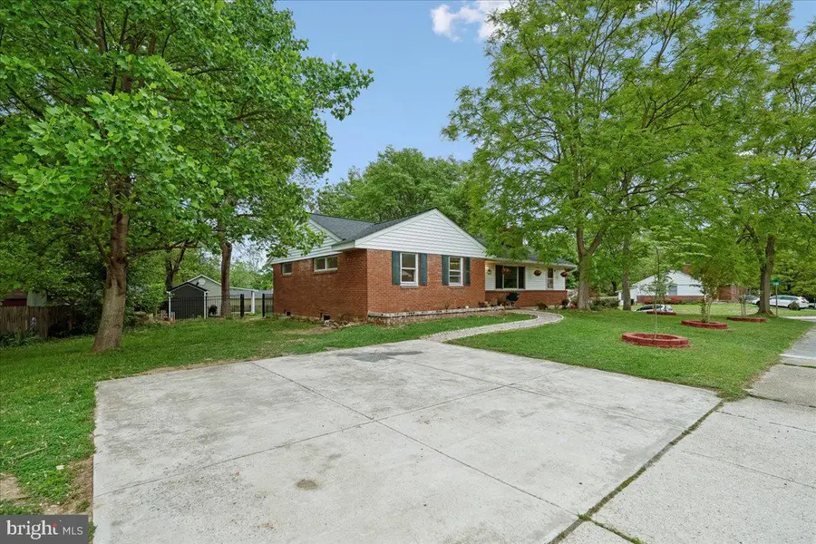 10909 Fleetwood Dr, Beltsville, MD 20705 - #2