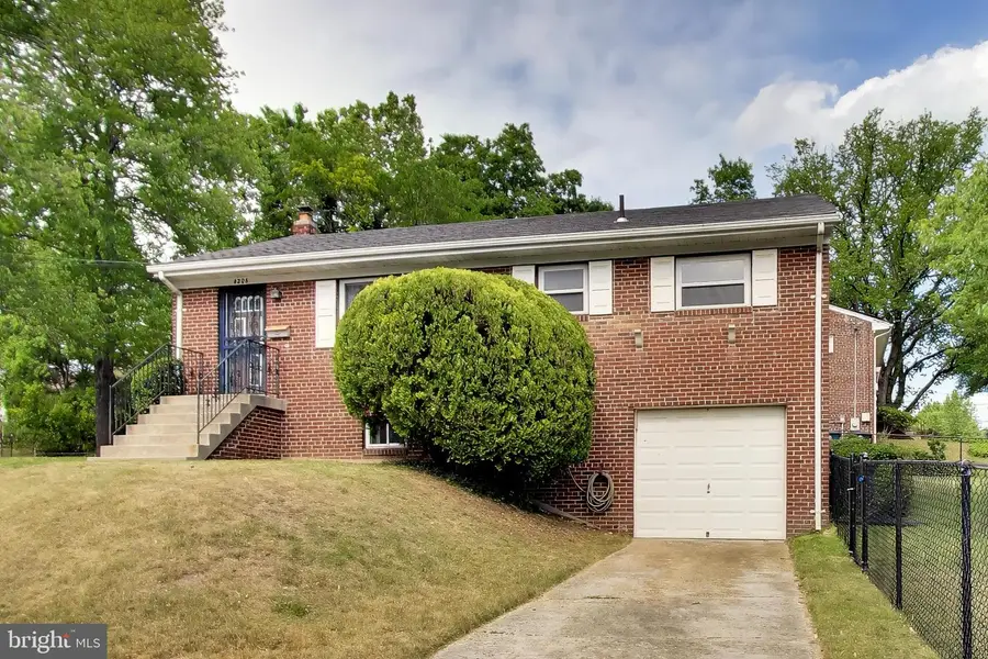 4206 Lyons St, Temple Hills, MD 20748 - #2