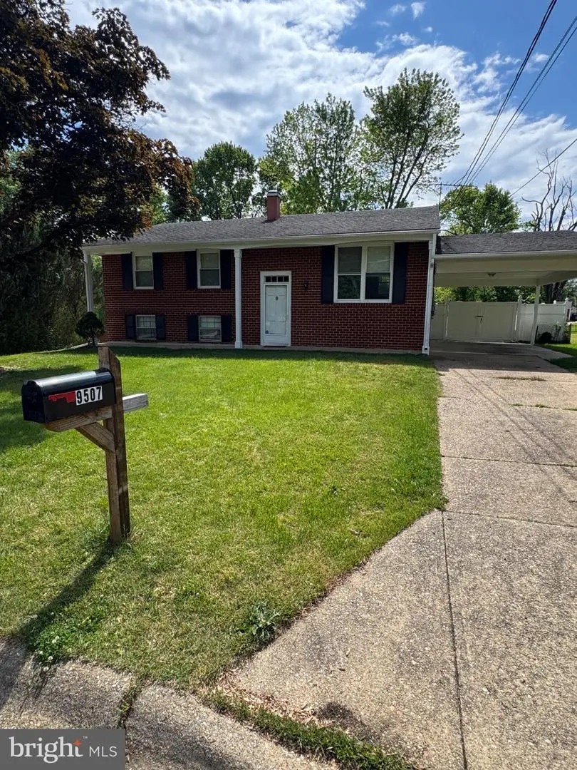 9507 Small Dr, Clinton, MD 20735 - #2