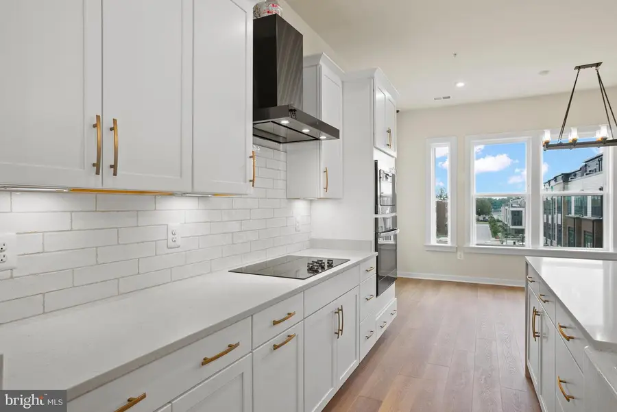 6685 Belcrest Rd, Hyattsville, MD 20782 - #3
