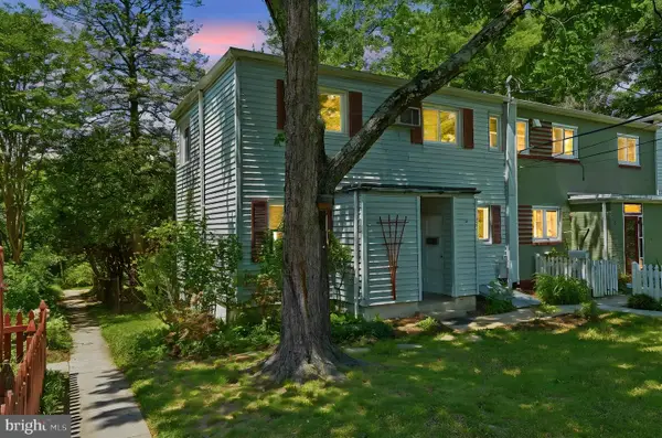 33-e Ridge Rd, GREENBELT, MD 20770