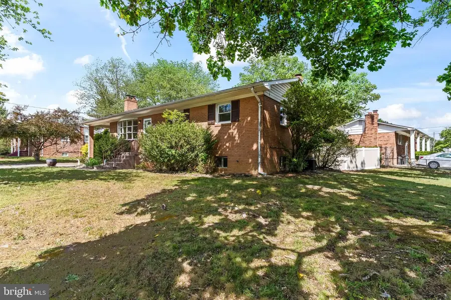 10504 Mullikin Dr, Clinton, MD 20735 - #3